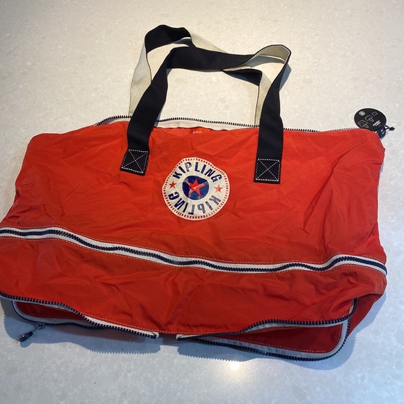 New Kipling Imagine Pack Tote Large Red black foldable  with tags ⭐️⭐️⭐️⭐️⭐️ - Picture 10 of 17